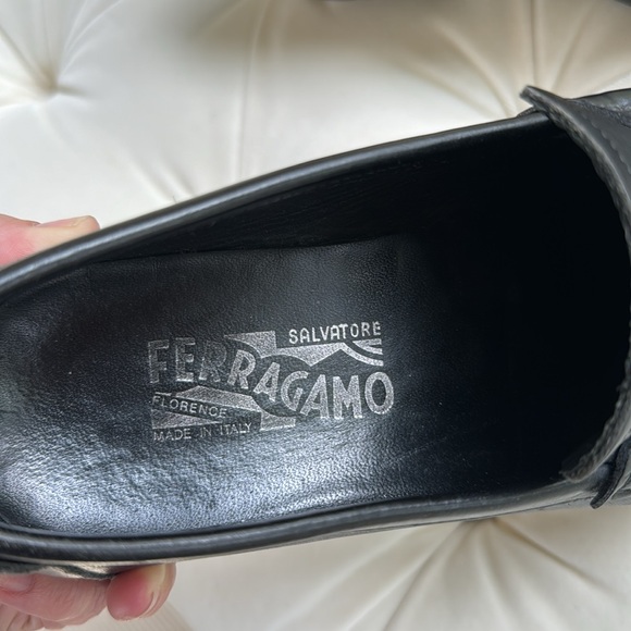 Ferragamo loafers, size 8 1/2 - Picture 5 of 6